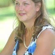 Roberta Hyde's Instagram, Twitter & Facebook