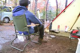冬キャン お尻スースー問題 の解決策 100均テク ぬくぬく防寒グッズ10選 camp hack キャンプハック チェアワン キャンプ ローバー
