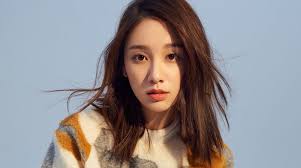 Eva Cheng's Instagram, Twitter & Facebook