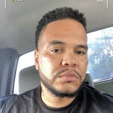 Jermaine Bell's Instagram, Twitter & Facebook