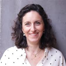 Toen ik drie jaar geleden aan de master cultuurmanagement van de  Universiteit Antwerpen begon, werkte ik nog in de automotive sector en was  mijn ervaring in de kunst- en cultuursector beperkt tot