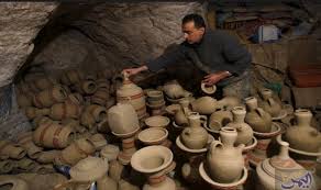 صناعة الفخار يدوي ا في فلسطين تواجه التخلي عن العادات القديمة Cowboy Hats Egypt Today Painting