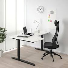 bekant scrivania angolare sx regolabile bianco nero 160x110 cm ikea it ikea bekant corner desk ikea