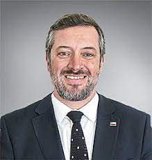 Candidato presidencial independiente trabajando para que las comunidades y territorios seamos parte del desarrollo padre de pedro, julián y teo. Sebastian Sichel Wikipedia