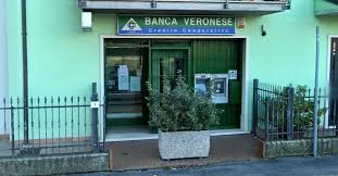 In 2019 its total assets were 1 946,40 mln eur, providing the bank with the market share of 0.07%. San Giovanni Lupatoto Assalto Al Bancomat Nella Notte Banditi In Fuga Con Il Bottino