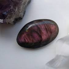 Brilliant Purple Labradorite Palm Stone Red Violet Labradorite Purple Labradorite Worry Stone Crystals And Gemstones Stones And Crystals Purple Labradorite