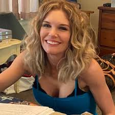 Jocelyn Starr (@JocelynStarr)