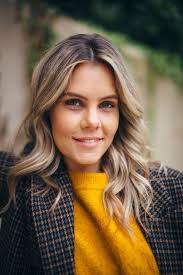 Greta Johns's Instagram, Twitter & Facebook