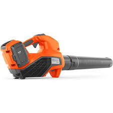 Newer models often have a 50/1 ratio of gas to oil. Best Leaf Blowers Of 2021 Reviewed Ranked
