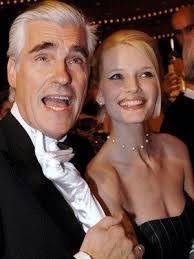 Nach den schweren monaten wollte sie nun einen ganz neuen weg gehen. Who Is Sky Du Mont Dating Sky Du Mont Girlfriend Wife