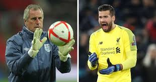 In order for the goalie to keep a clean sheet, goalkeeper gloves are a prerequisite. Ray Clemence Alisson Just Stands There And He Looks Big And Strong And In Control Tribuna Com