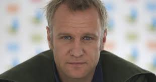 Felipe Kast se lanza al mercado de perfumes de lujo que alcanzan hasta $1  millón