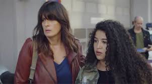 Le premier ministre est toujours la personnalité politique. Mouss En Prison Avec Le Dr Livia Yolande La Survivante Deprimee Plus Belle La Vie 13 Novembre 2020 4150 Plus Belle La Vie Nouveautes Tele Com