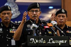 Polis buru dua individu conteng mural pemimpin. Bernama Setiap Maklumat Melalui Aplikasi Vsp Akan Diteliti Ketua Polis Kl