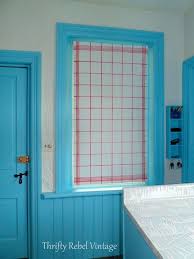 How To Make A Faux Tea Towel Vinyl Blind Shade Diy In 2020 Vinyl Blinds Diy Shades Blinds