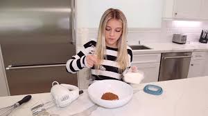Dalgona Whipped Coffee Viral Tik Tok Food Hacks With Coco Quinn Video Food Hacks Fun Easy Recipes Food Videos
