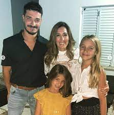 Las últimas noticias del espectáculo en argentina y el mundo. La Historia De Amor De Soledad Pastorutti Y Jeremias Audoglio Estuvieron 9 Anos De Novios Se Casaron En 2007 Y Dicen Que A Pesar De Ser Como El Agua Y El Aceite