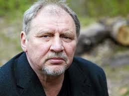 Nie chciałem być aktorem, tylko studentem szkoły teatralnej, poznawać aktorki i pić wódkę z kolegami. Andrzej Grabowski Do Pewnego Momentu Nie Znosilem Kiepskich