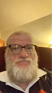 Picked up this framed & autographed 16x20 photo yesterday. Absolutely love  it! ✌🏼🌻 🎤🚬