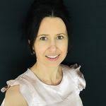 Diana Croll's Instagram, Twitter & Facebook