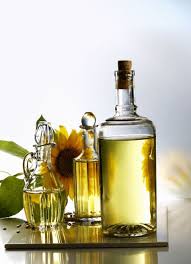 28 Essential Oils That Ll Give You The Best Skin Of Your Life Oils For Skin Oil Skin Care Essential Oils