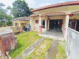 The hulu langat district is a district located in the southeastern corner of selangor, between kuala lumpur and negeri sembilan. Single Storey Terrace Lep 7 Taman Lestari Putra Seri Kembangan Gohartanah Com
