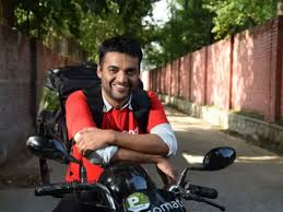 Deepinder Goyal wife Grecia Munoz turn Zomato delivery agents in Gurgaon