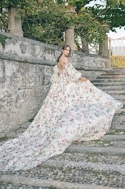 Showing 126 dresses filtered to 1 brand. Moniquelhuillier