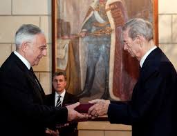 Nu dorim orice creștere a creditului. Mugur IsÄƒrescu Bancherul È™ef Pe Care Nici O CrizÄƒ Nu L A Doborat A Ajuns La 69 De Ani Click Mobile
