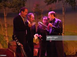 What if you could purchase one holster that can quickly and easily transform into a variety of carry positions? Alzheimer S Association Gala Fundraiser Kelsey Grammer Brent Spiner David Hyde Pierce Rehearsing Photo By J P Aussenard Wireima Kelsey Grammer Brent Hyde