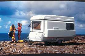 Chers amis caravaniers, vous recherchez le confort, l'esthétique, le rangement, ainsi que la sécurité, notre nouvelle collection. Rapido Celebre 50 Ans D Innovations Au Service De L Aventure