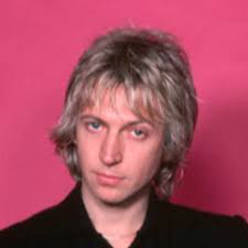 Erica McGrath (@ericagoeshome)