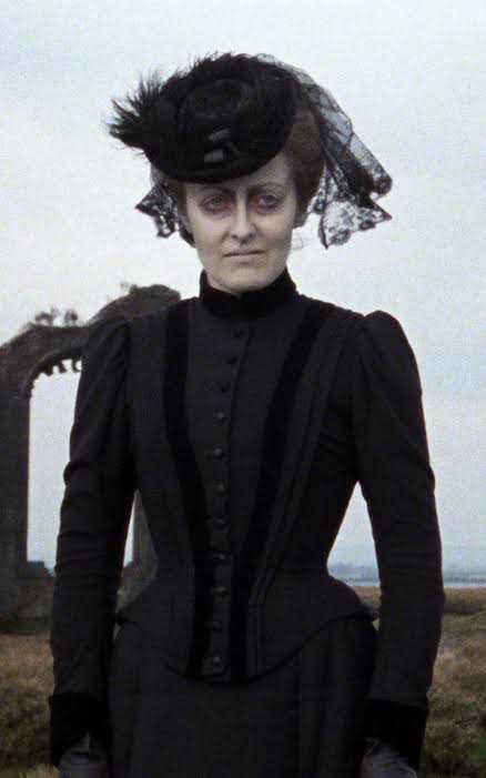 The Woman in Black (1989) | Gone With The Twins
