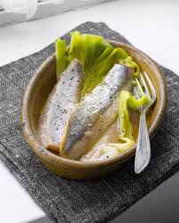 Harengs Frais Grilles A La Moutarde Pour 8 Personnes Recettes Elle A Table Recette Recette Hareng Hareng Recettes De Cuisine