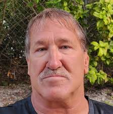 Eddie Stallard's Instagram, Twitter & Facebook