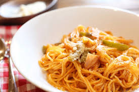 According to wikipedia japan (japanese link), spaghetti napolitan was invented shortly after world war ii, by the head chef of the hotel in yokohama that was used as the u.s. Spaghetti Napolitan Japanese Encyclopedia Matcha Japan Travel Web Magazine