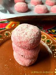 Place the cookies on a baking sheet. Polvorones Con Anis Y Canela Mexican Wedding Cookies La Pina En La Cocina