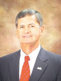 Wiggins re-elected as board chairman