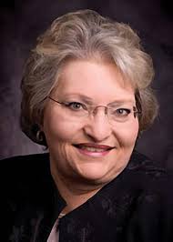 Lynn Hadaway's Instagram, Twitter & Facebook