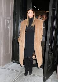From paris to la, we've seen kim in this gorgeous tan max mara coat. Gestire Frenare Studia Max Mara Carrara Coat Modo Formale Charles Keasing