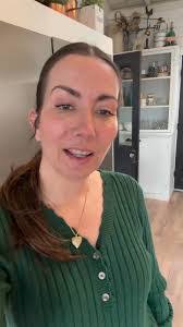 Meredith Desmond's Instagram, Twitter & Facebook