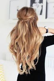 Les 10 meilleurs accessoires cheveux pour tricher. 30 Coiffures Pour Les Cheveux Boucles Marie France Magazine Feminin