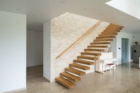 Kragtreppe Eiche Mit Glasgelander Treppe Holztreppe Kragarmtreppe