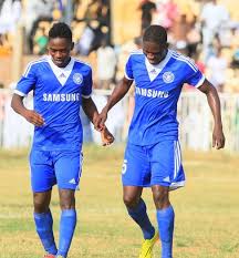 أكد سيد علي عوف، الناطق الرسمي باسم نادي مولودية الجزائر، أن انضمام المهاجم السوداني محمد عبد الرحمن يوسف، إلى الهلال، لا يعني فريقه لا من قريب. Ø¨Ø§Ù„ÙÙŠØ¯ÙŠÙˆ ÙˆØ§Ù„Ø¯ Ø§Ù„Ù„Ø§Ø¹Ø¨ Ù…Ø­Ù…Ø¯ Ø¹Ø¨Ø¯ Ø§Ù„Ø±Ø­Ù…Ù† ÙŠÙƒØ´Ù Ø§Ù„Ø­Ù‚Ø§Ø¦Ù‚ ÙƒØ§Ù…Ù„Ø© Ù„Ø§ Ø£Ø¯Ø±ÙŠ ÙƒÙŠÙ ÙŠØ¯ÙØ¹ Ø§Ù„Ù‡Ù„Ø§Ù„ Ø£ÙƒØ«Ø± Ù…Ù† Ù…Ù„ÙŠØ§Ø± ÙÙŠ Ù„Ø§Ø¹Ø¨ Ù…ØµØ§Ø¨ Ø§Ù„Ø®ÙˆØ§Ø¬Ø© Ù‚Ø§Ù„ Ù„ÙŠ ÙˆÙ„Ø¯ÙŠ Ø£Ù†Ø§ Ù…Ø§ Ø¨Ù„Ø¹Ø¨Ùƒ Ù„Ø£Ù†Ùˆ Ø¹Ù†Ø¯Ùƒ Ù…Ø´ÙƒÙ„Ø© Ù…Ø¹ Ø§Ù„Ø±ÙŠØ³ ÙˆÙØ§Ø·Ù…Ø© Ø§Ù„ØµØ§Ø¯Ù‚