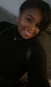 Laura Ackley's Instagram, Twitter & Facebook