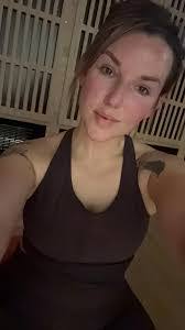 Tara Hartley's Instagram, Twitter & Facebook