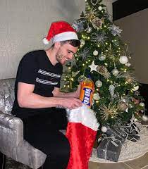 The latest tweets from andy robertson (@andrewrobertso5). Andy Robertson On Twitter My Kids Don T Know How Good They Ve Got It