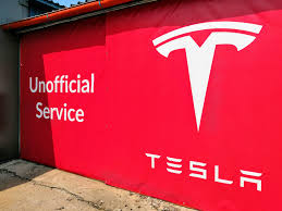 Potrivit publicatiei zf, biroul diviziei tesla motors romania este localizat in cadrul proiectului central pe lista planurilor pe care oficialii companiei tesla le au pentru romania se numara inclusiv. Doctor Tesla Home Facebook