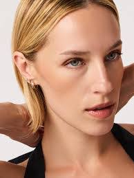 Kathy Devereaux's Instagram, Twitter & Facebook