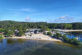 The cazaux surface is 7.37 km ². Cercle De Voile De Cazaux Lac Home Facebook